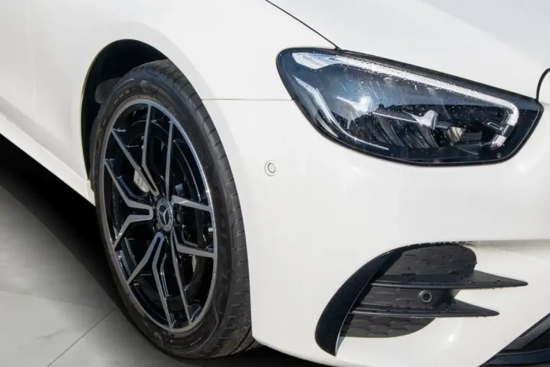 Mercedes-Benz E 300 (Clasa E) din 2022 cu 71.600 km - oferta MER186283 - foto 11