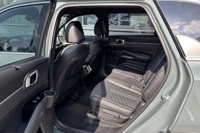 Kia Sorento din 2025 cu 6.500 km - oferta KIA186284 - foto 8