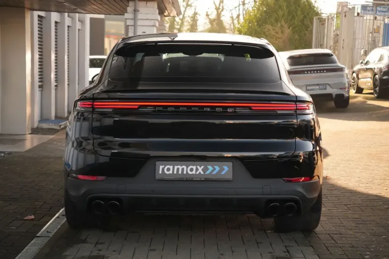 Porsche Cayenne din 2025 cu 12.000 km - oferta POR186287 - foto 8