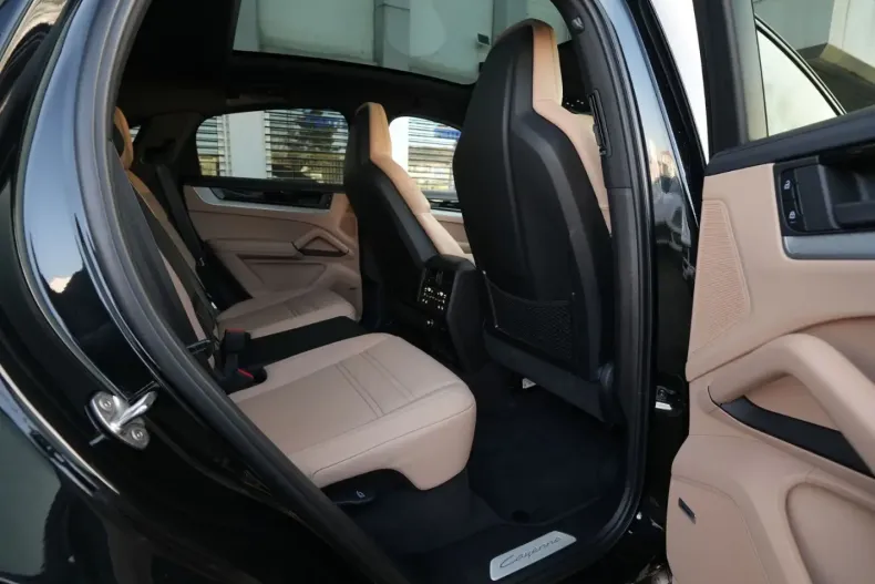 Porsche Cayenne din 2025 cu 12.000 km - oferta POR186287 - foto 34