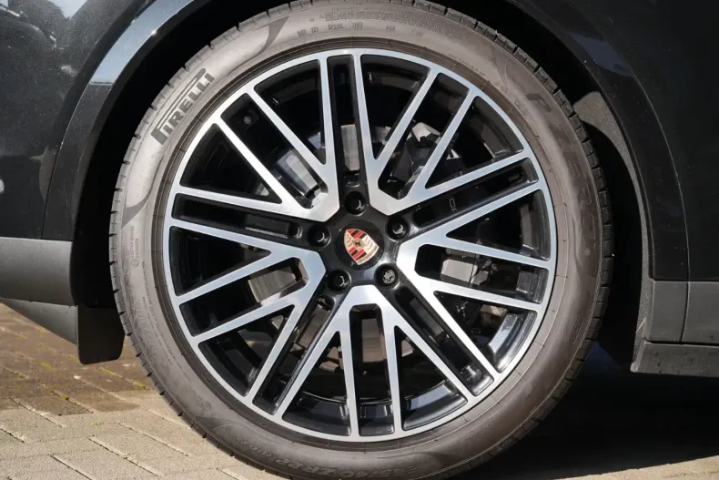 Porsche Cayenne din 2025 cu 12.000 km - oferta POR186287 - foto 48