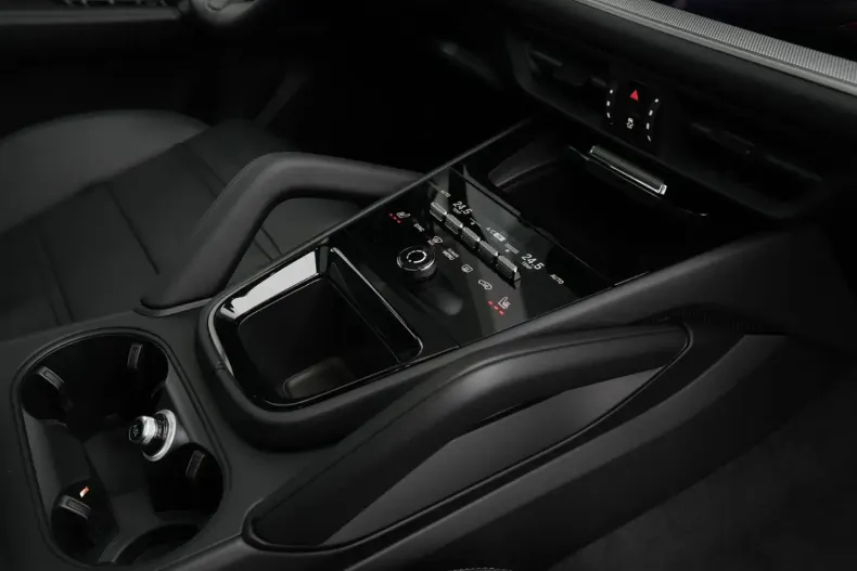 Porsche Cayenne din 2024 cu 16.000 km - oferta POR186290 - foto 19