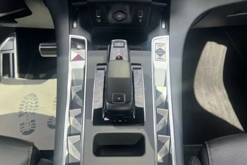 DS Automobiles DS 7 Crossback din 2024 cu 28.000 km - oferta DSA186292 - foto 31