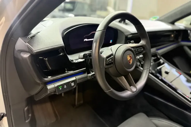 Porsche Panamera din 2025 cu 20.000 km - oferta POR186294 - foto 19