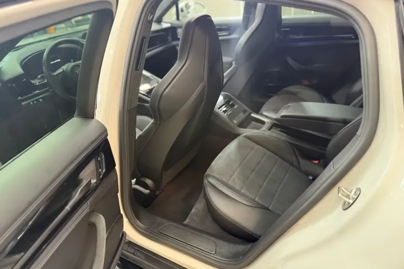 Porsche Panamera din 2025 cu 20.000 km - oferta POR186294 - foto 25