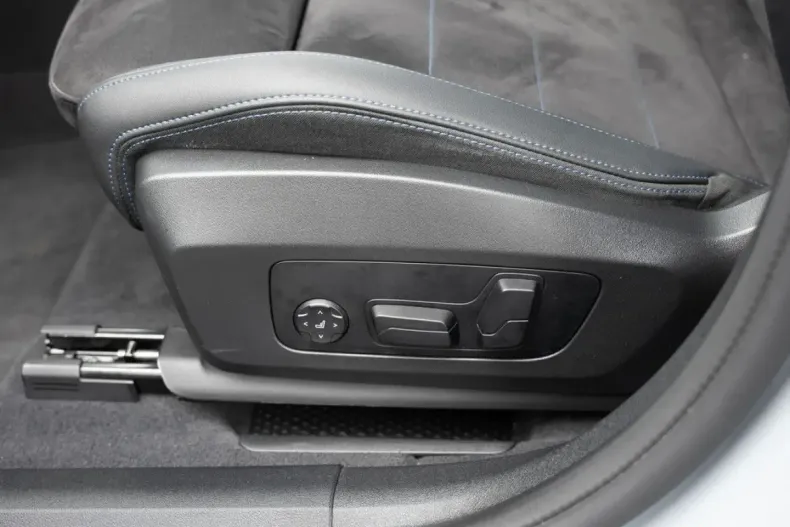 BMW X2 (Seria X) din 2024 cu 14.809 km - oferta BMW186300 - foto 28