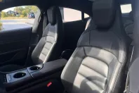 Porsche Taycan din 2023 cu 34.500 km - oferta POR186301 - foto 4