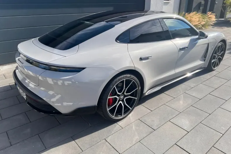 Porsche Taycan din 2023 cu 34.500 km - oferta POR186301 - foto 5