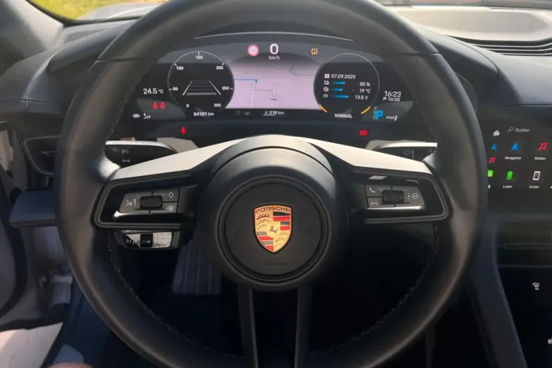 Porsche Taycan din 2023 cu 34.500 km - oferta POR186301 - foto 8