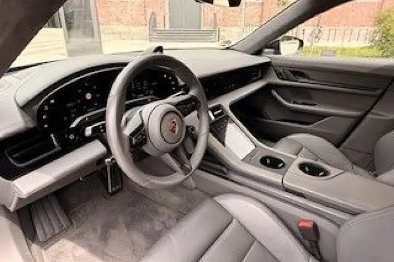 Porsche Taycan din 2023 cu 61.000 km - oferta POR186302 - foto 2