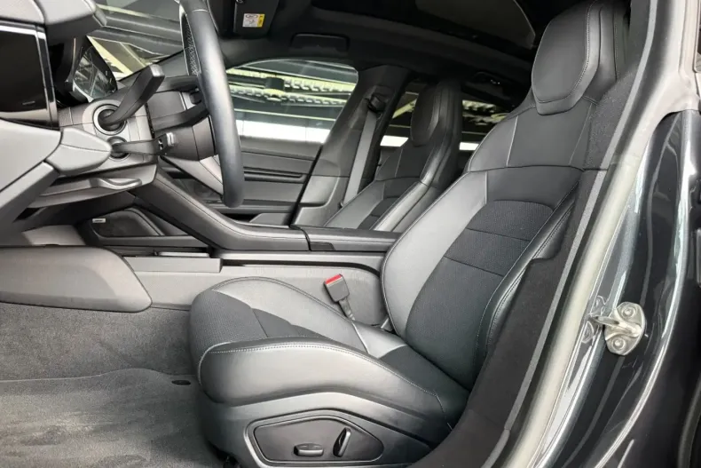 Porsche Taycan din 2023 cu 9.282 km - oferta POR186303 - foto 10