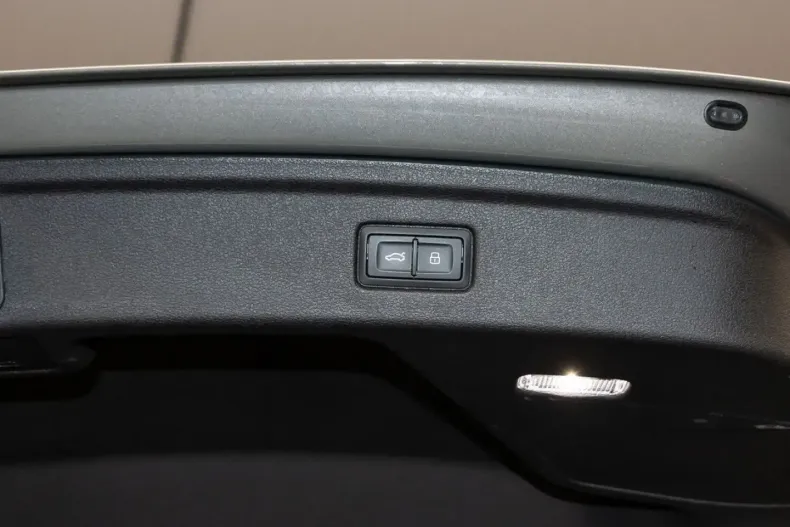 Audi A5 din 2024 cu 27.196 km - oferta AUD186307 - foto 8