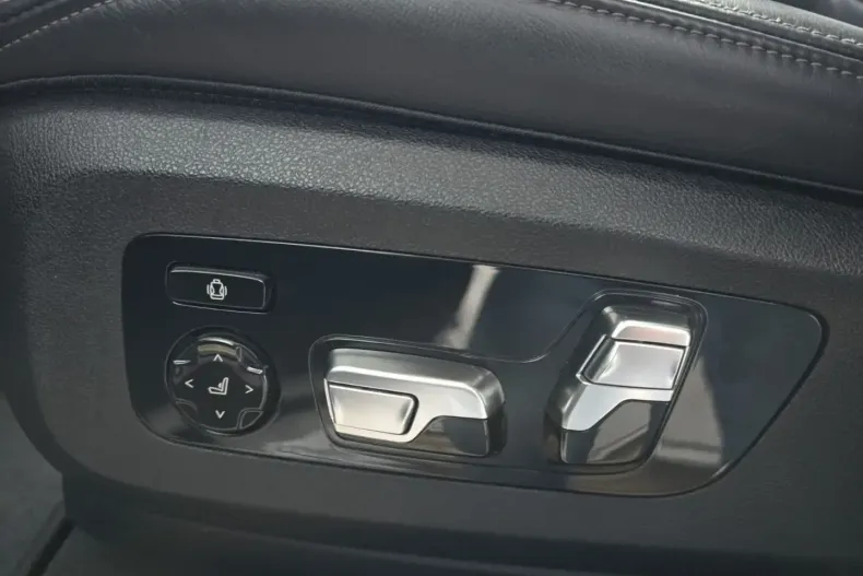 BMW X6 (Seria X) din 2022 cu 48.900 km - oferta BMW186311 - foto 31