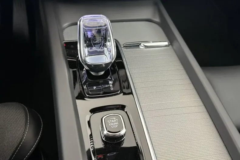 Volvo XC60 din 2025 cu 14.211 km - oferta VOL186322 - foto 28