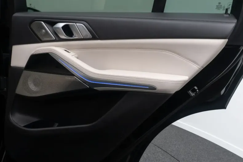 BMW X5 (Seria X) din 2022 cu 43.858 km - oferta BMW186324 - foto 31