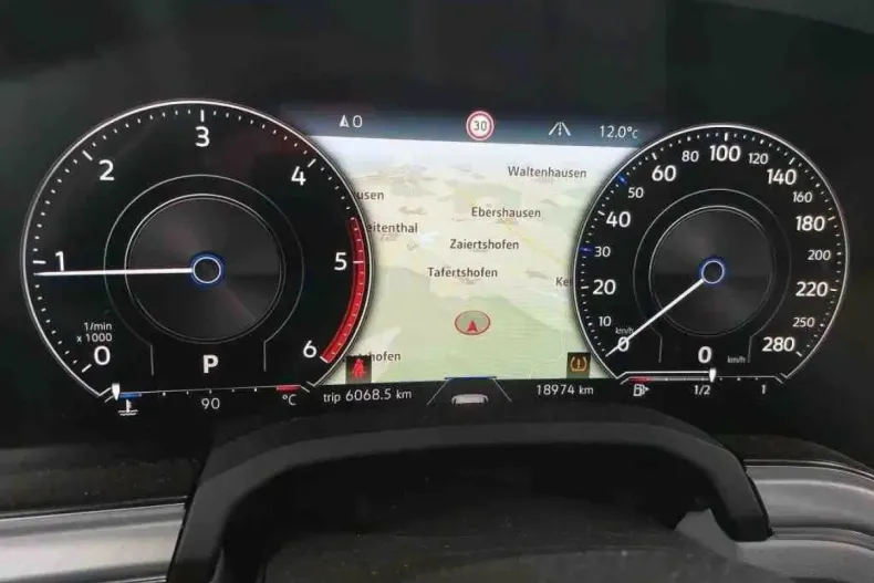 Volkswagen Touareg din 2022 cu 18.974 km - oferta VOL186334 - foto 3