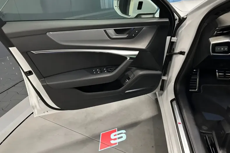 Audi A6 din 2023 cu 61.000 km - oferta AUD186335 - foto 13