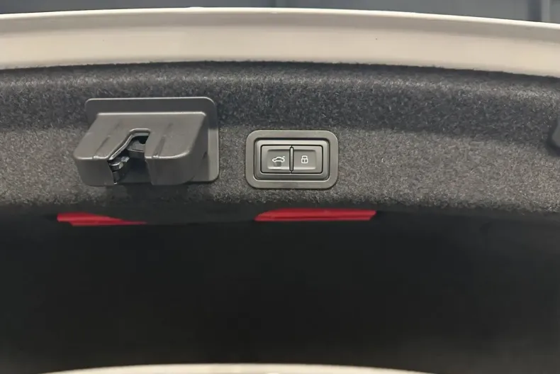 Audi A6 din 2023 cu 61.000 km - oferta AUD186335 - foto 32