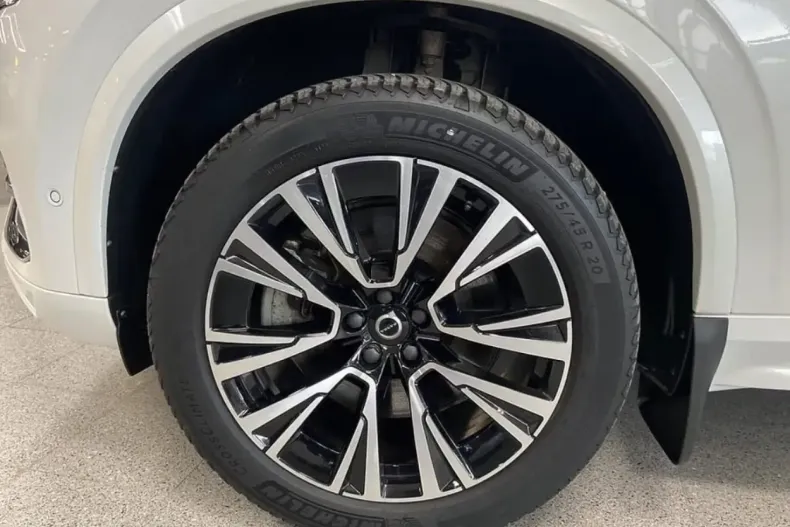 Volvo XC90 din 2023 cu 67.000 km - oferta VOL186342 - foto 13