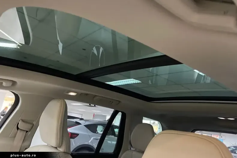 Volvo XC90 din 2023 cu 67.000 km - oferta VOL186342 - foto 16