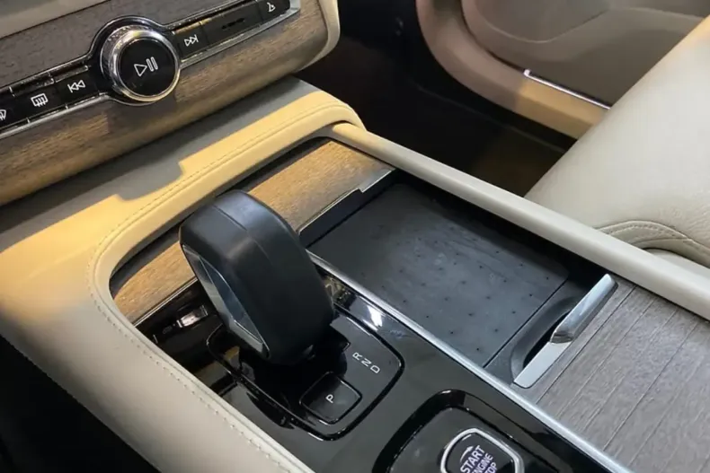 Volvo XC90 din 2023 cu 67.000 km - oferta VOL186342 - foto 20