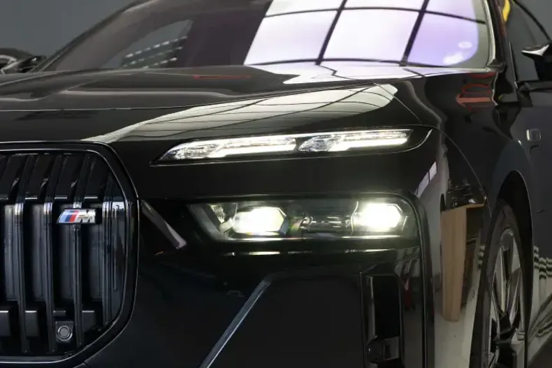 BMW 760 (Seria 7) din 2023 cu 29.900 km - oferta BMW186345 - foto 12