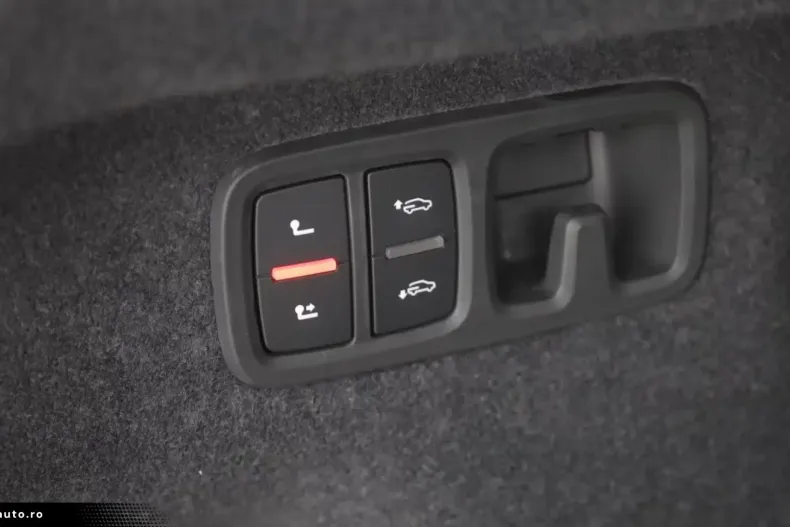 Audi RSQ8 din 2025 cu 100 km - oferta AUD186348 - foto 26