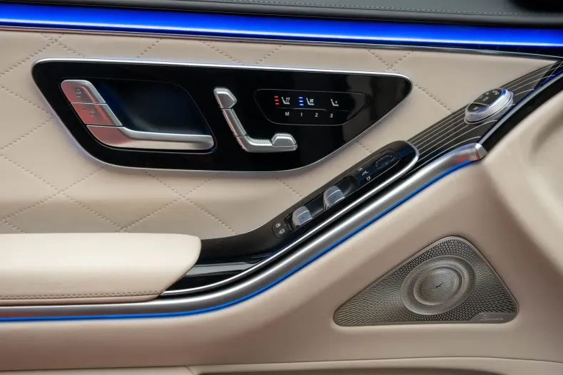 Mercedes-Benz S 580 (Clasa S) din 2023 cu 30.000 km - oferta MER186351 - foto 16