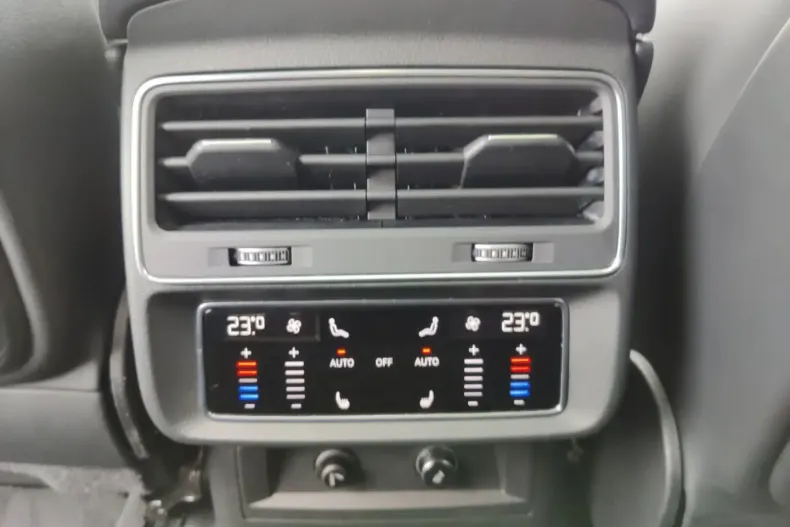 Audi SQ8 din 2024 cu 38.500 km - oferta AUD186359 - foto 13