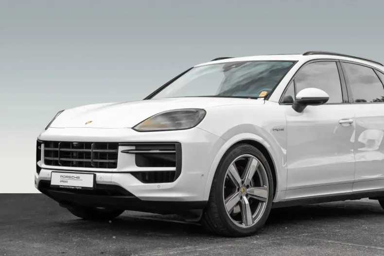 Porsche Cayenne din 2024 cu 17.900 km - oferta POR186360 - foto 8