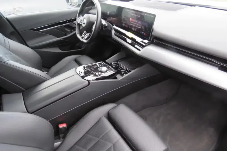 BMW 520 (Seria 5) din 2023 cu 42.589 km - oferta BMW186373 - foto 6