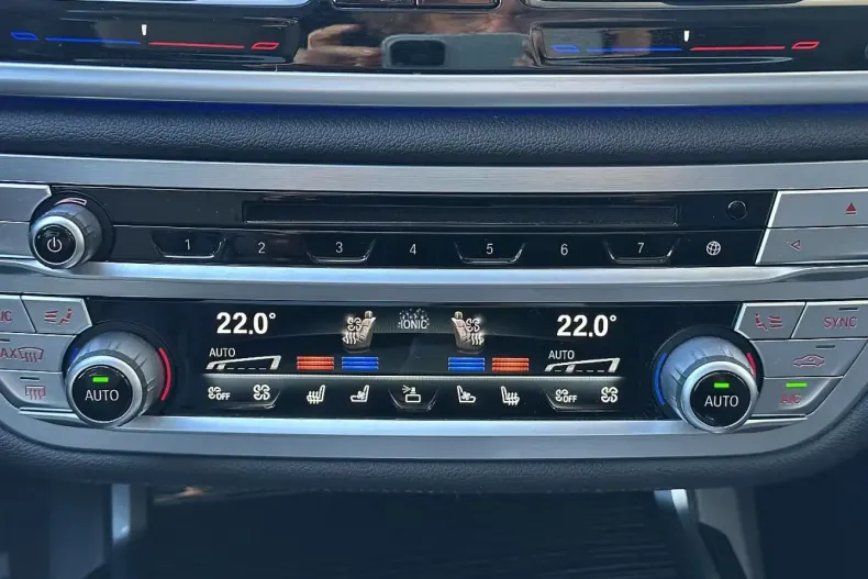 BMW 740 (Seria 7) din 2022 cu 38.594 km - oferta BMW186411 - foto 18