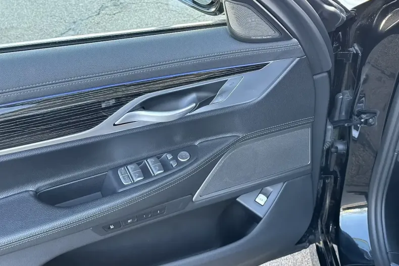 BMW 740 (Seria 7) din 2022 cu 38.594 km - oferta BMW186411 - foto 29