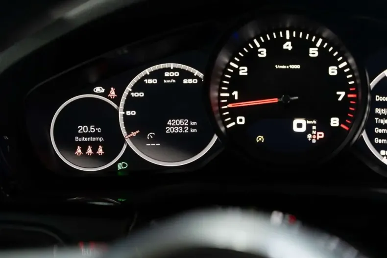 Porsche Cayenne din 2021 cu 42.052 km - oferta POR186413 - foto 20