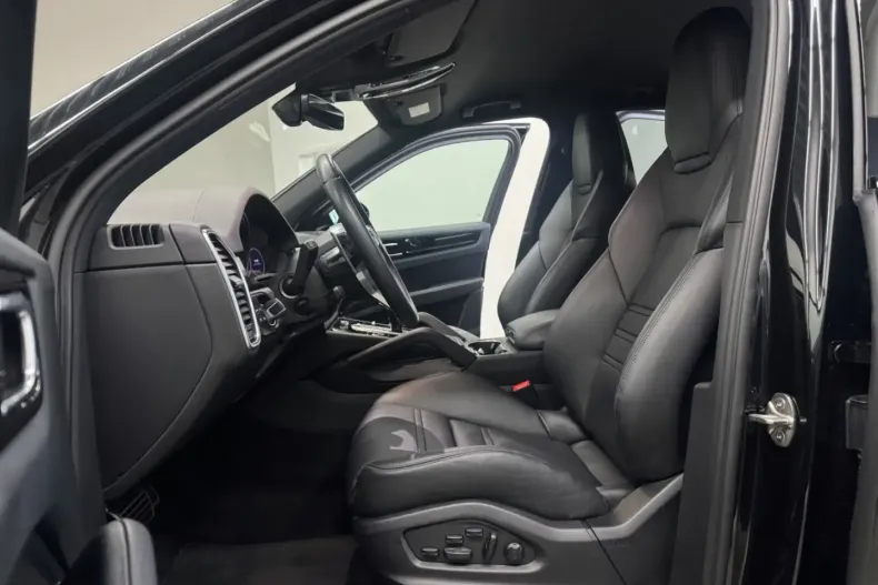 Porsche Cayenne din 2022 cu 55.600 km - oferta POR186415 - foto 11