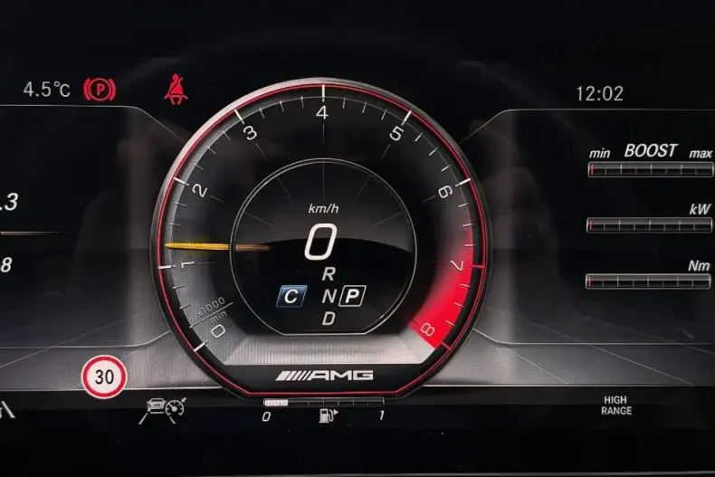 Mercedes-Benz G 63 AMG (Clasa G) din 2024 cu 27.567 km - oferta MER186416 - foto 17