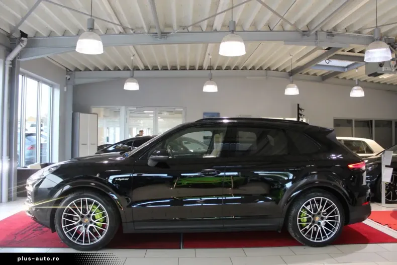 Porsche Cayenne din 2021 cu 59.988 km - oferta POR186418 - foto 2
