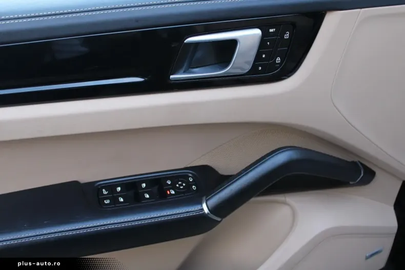 Porsche Cayenne din 2021 cu 59.988 km - oferta POR186418 - foto 13