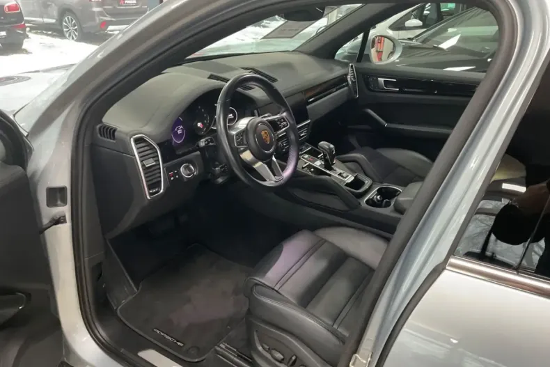 Porsche Cayenne din 2021 cu 67.989 km - oferta POR186424 - foto 9