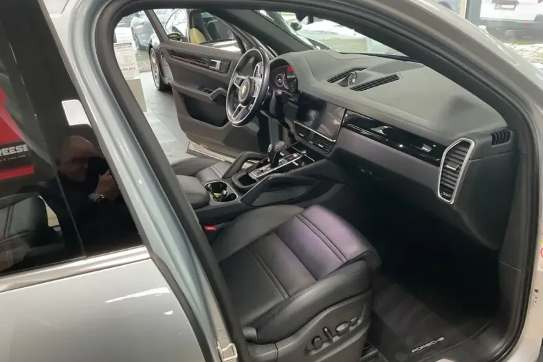 Porsche Cayenne din 2021 cu 67.989 km - oferta POR186424 - foto 11