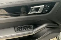 Porsche Cayenne din 2021 cu 67.989 km - oferta POR186424 - foto 12