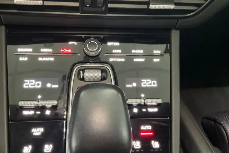 Porsche Cayenne din 2021 cu 67.989 km - oferta POR186424 - foto 24