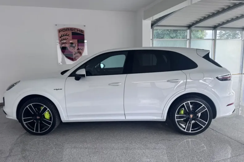 Porsche Cayenne din 2021 cu 75.280 km - oferta POR186425 - foto 2