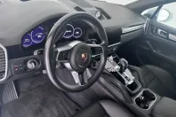 Porsche Cayenne din 2021 cu 75.280 km - oferta POR186425 - foto 11