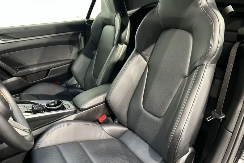 Porsche 992 din 2024 cu 18.300 km - oferta POR186426 - foto 5