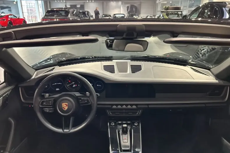 Porsche 992 din 2024 cu 18.300 km - oferta POR186426 - foto 10