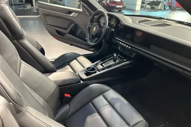 Porsche 992 din 2024 cu 18.300 km - oferta POR186426 - foto 17