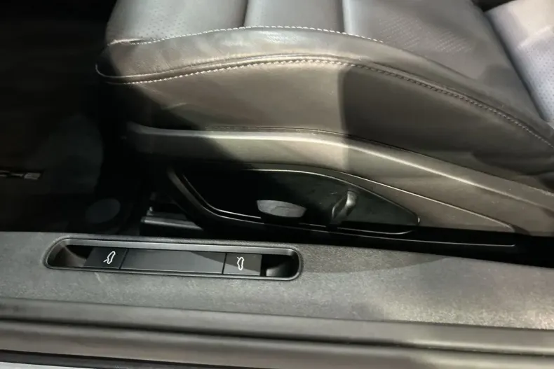 Porsche 992 din 2024 cu 18.300 km - oferta POR186426 - foto 21