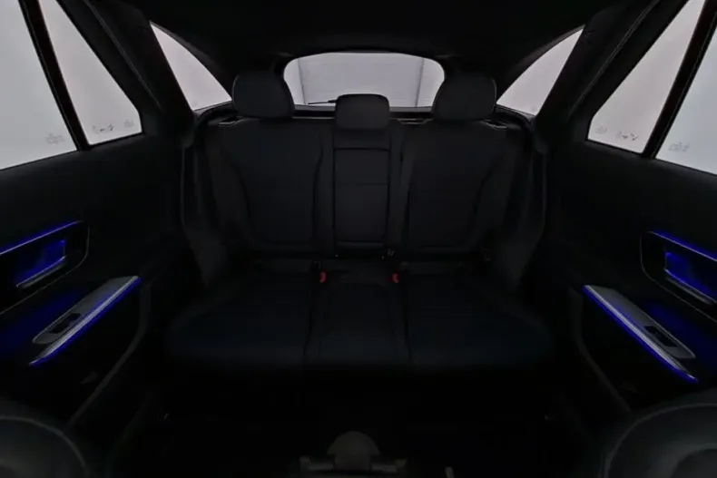 Mercedes-Benz GLC 200 (Clasa GLC) din 2024 cu 41.500 km - oferta MER186427 - foto 9