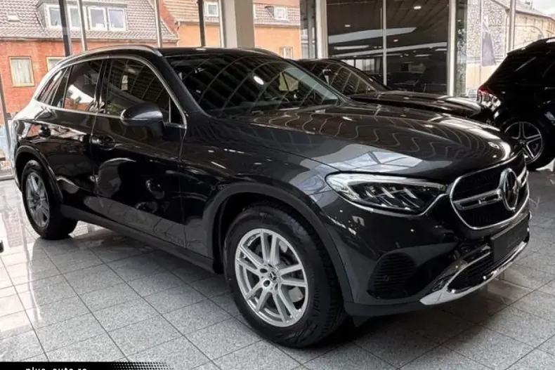 Mercedes-Benz GLC 200 (Clasa GLC) din 2023 cu 29.980 km - oferta MER186432 - foto 1